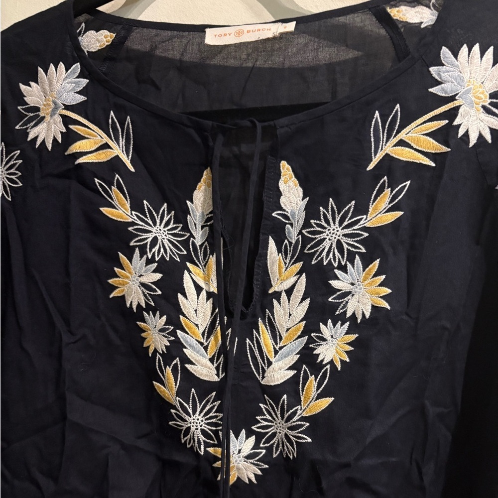 Tory Burch Cotton Poplin Split Neck Embroidered Peasant Top Navy Size 8 Boho - Picture 9 of 10